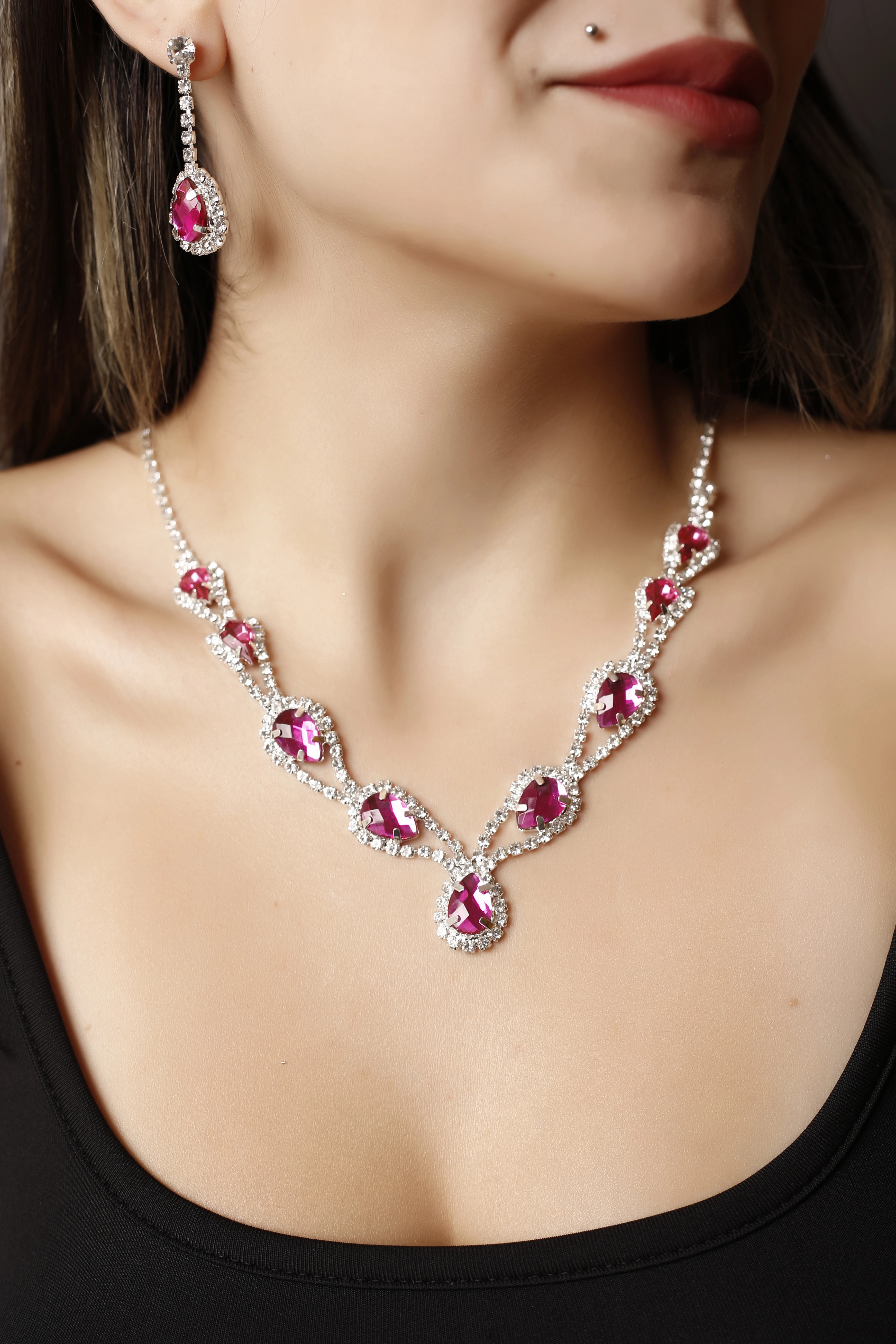 Fuşya Taşlı Hürrem Model Gerdanlık Kolye Küpe Takı Seti