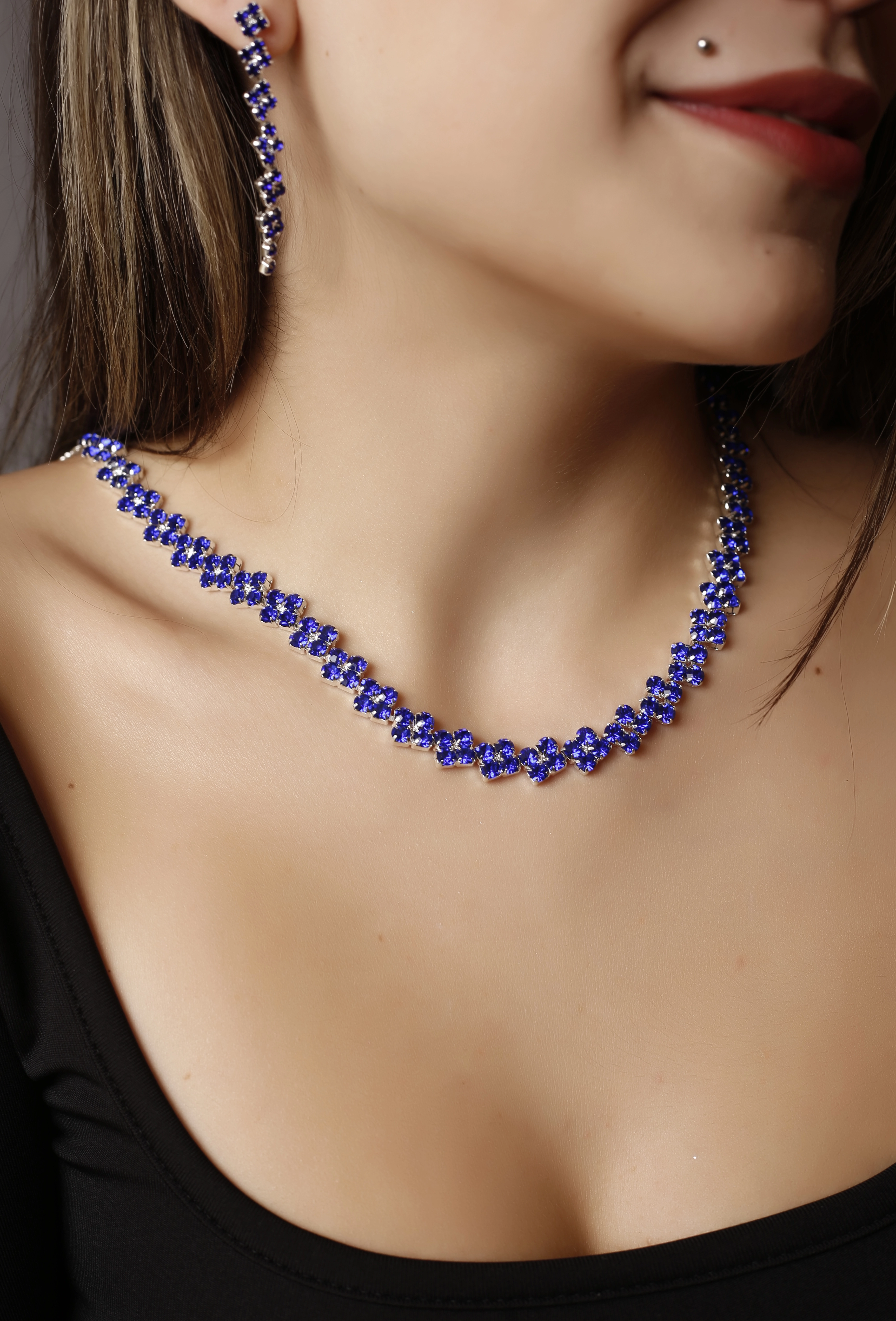 Mavi Çapraz Desenli Choker Kolye Küpe Set | Taşlı Ayarlanabilir 2’li Takı Set