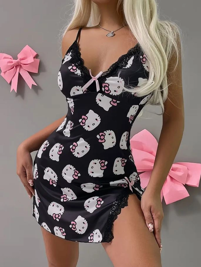 Hello Kitty Seksi Derin V Yaka Dantel Detaylı Yırtmaçlı Gece Elbisesi - Yumuşacık Gecelik